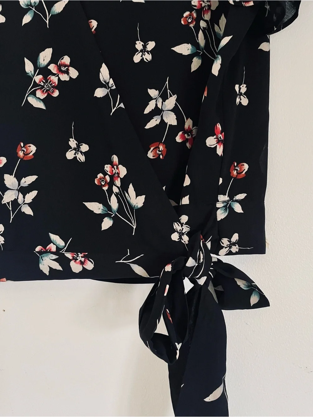 Madewell Botanical Print Wrap Top Blouse in True Black Size S EUC